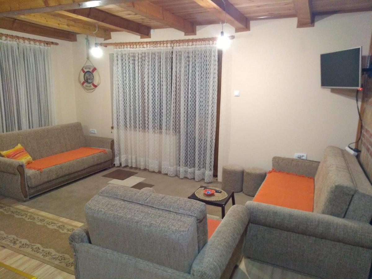 Apartman "Kapetana Luka" Ljubovija エクステリア 写真